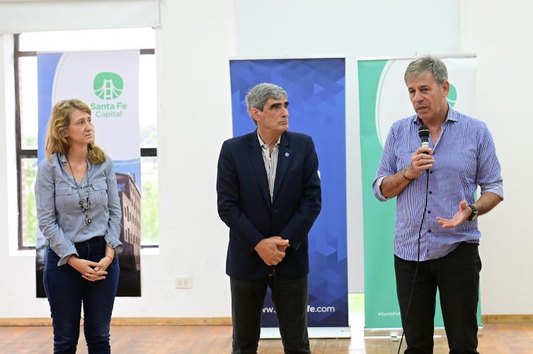 La Municipalidad firmó convenios para extender el uso de terrenos en la zona portuaria