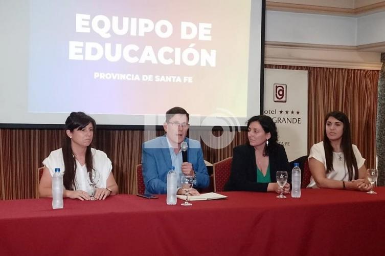 Ciclo lectivo 2024: el gobierno de Pullaro apunta a que las clases comiencen el 26 de febrero en Santa Fe