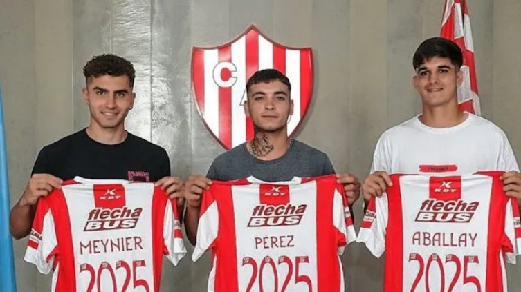 Unión firmó contrato con cuatro juveniles