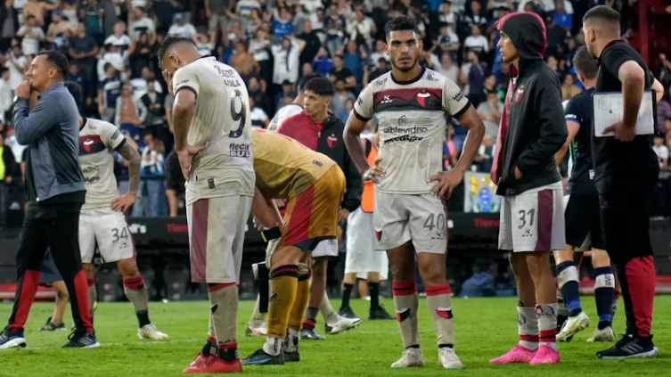 Quién era el hincha de Colón que se quitó la vida tras el descenso