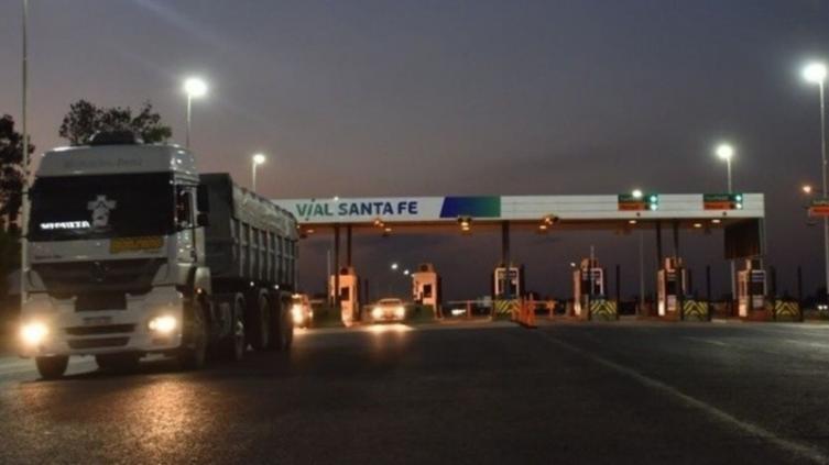 Vuelven a funcionar los peajes en la autopista Rosario - Santa Fe tras una protesta de trabajadores