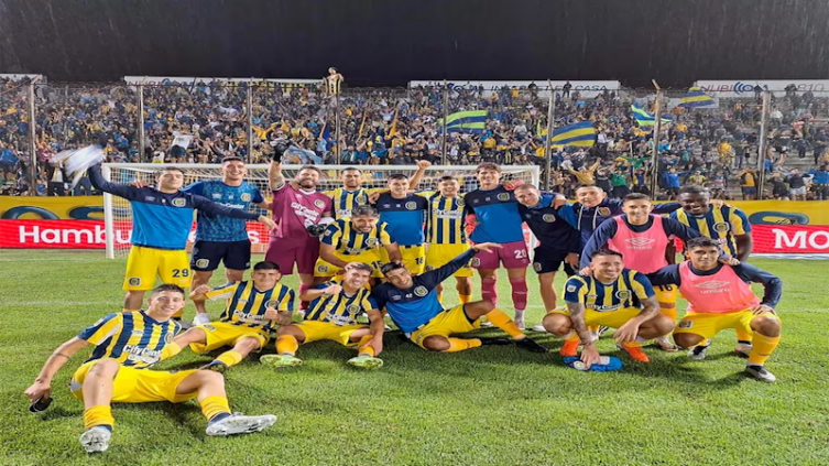 Rosario Central: una decena de jugadores están intoxicados