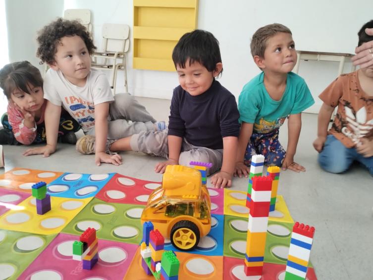 Tecnologías de Robótica Educativa en las salas de los Jardines Municipales