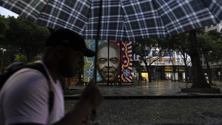 Dos muertos y más de 300 evacuados por lluvias e inundaciones en Río de Janeiro