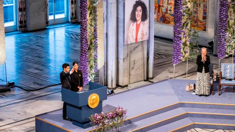 Narges Mohammadi, presa en Irán, recibó formalmente el Nobel de la Paz
