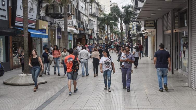 Ventas paralizadas y locales cerrados: así aguarda el comercio de Santa Fe las medidas económicas del gobierno