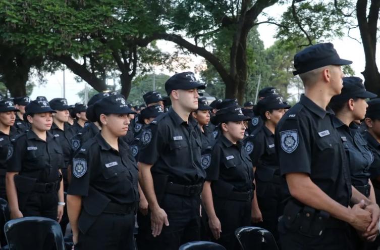 Pullaro aumentó las horas adicionales para la policía y el servicio penitenciario