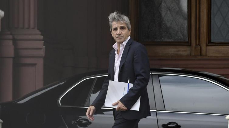 Caputo se reunirá con la cúpula de la Unión Industrial Argentina