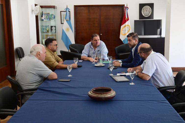 Paro de colectivos: empresarios del transporte adelantan una futura medida de fuerza si no reciben fondos 