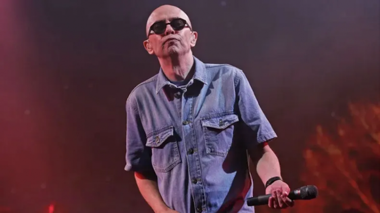 El Indio Solari estrenó tres nuevas canciones