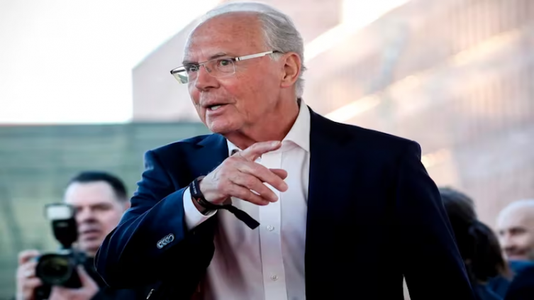 Franz Beckenbauer tiene en alerta a todo el fútbol mundial por su salud