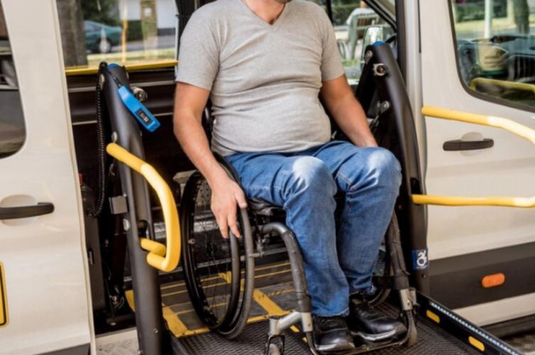 Discapacidad: los transportistas suspenden los servicios