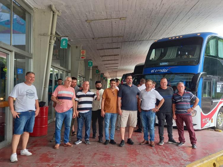 La UTA en alerta: choferes evalúan medidas si no perciben haberes