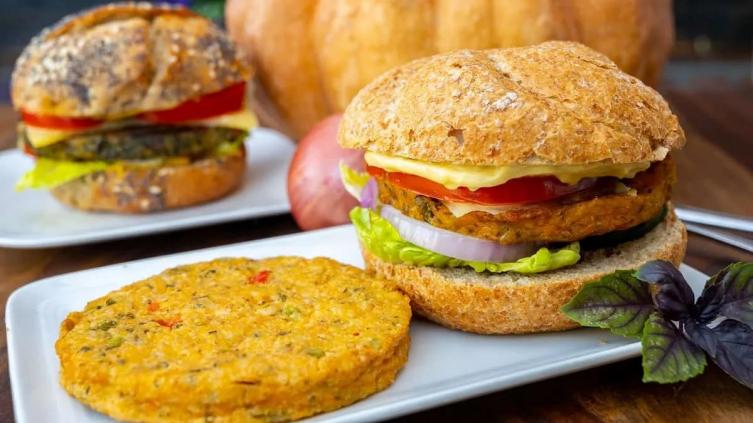 Hamburguesas de calabaza y garbanzo: la receta sencilla, económica y nutritiva para hacer en casa