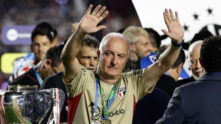 En medio de la crisis, la selección de Brasil confirmó su nuevo entrenador