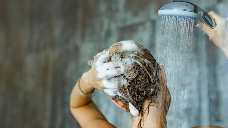 Cuántas veces por semana debemos lavarnos el pelo