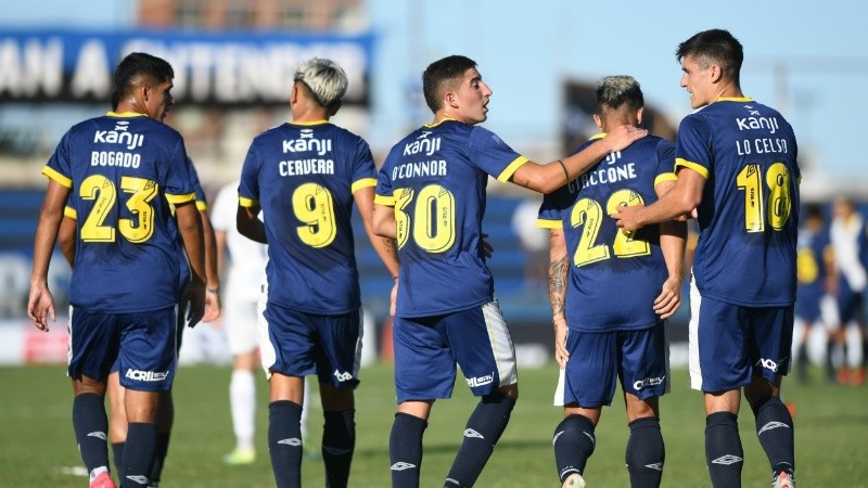 Con los penales como aliados: Rosario Central se impuso a Liverpool 7 a 6 en su debut en Uruguay