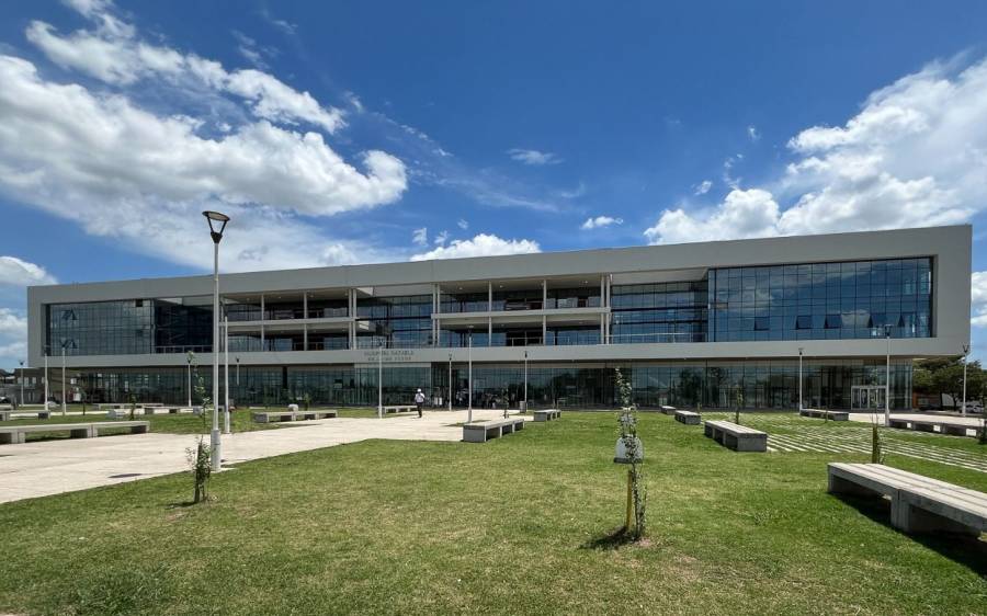Provincia acelera gestiones para culminar el nuevo hospital regional 