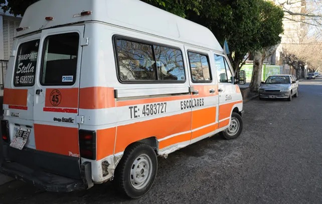 No empezaron las clases pero el transporte escolar ya se declara en jaque