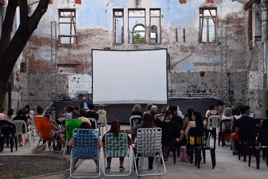 “Cine bajo las estrellas”, una propuesta gratuita y de encuentro para la comunidad
