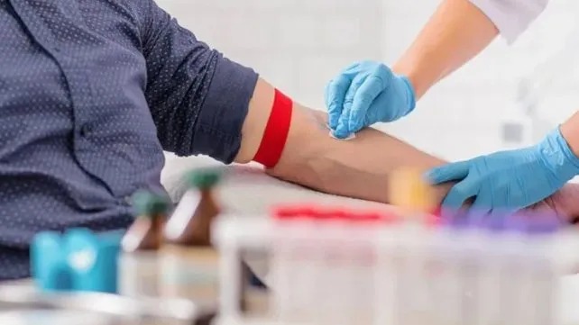 Los bioquímicos cobran una diferencia de aranceles para realizar estudios