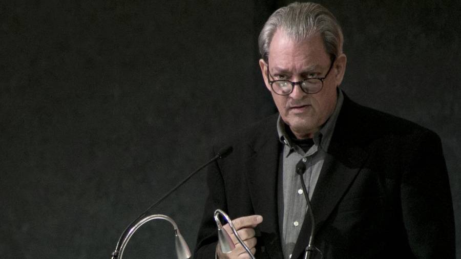 Paul Auster fue dado de alta tras una larga internación y conoció a su nieto recién nacido