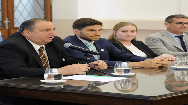 El programa que apoyó Poletti para bajar la violencia en cuatro barrios de Santa Fe 
