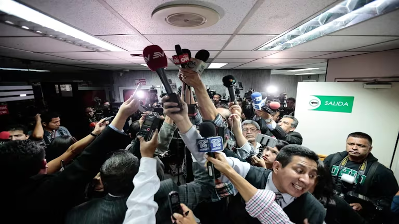Ecuador: entre exilios y amenazas, así trabajan los periodistas