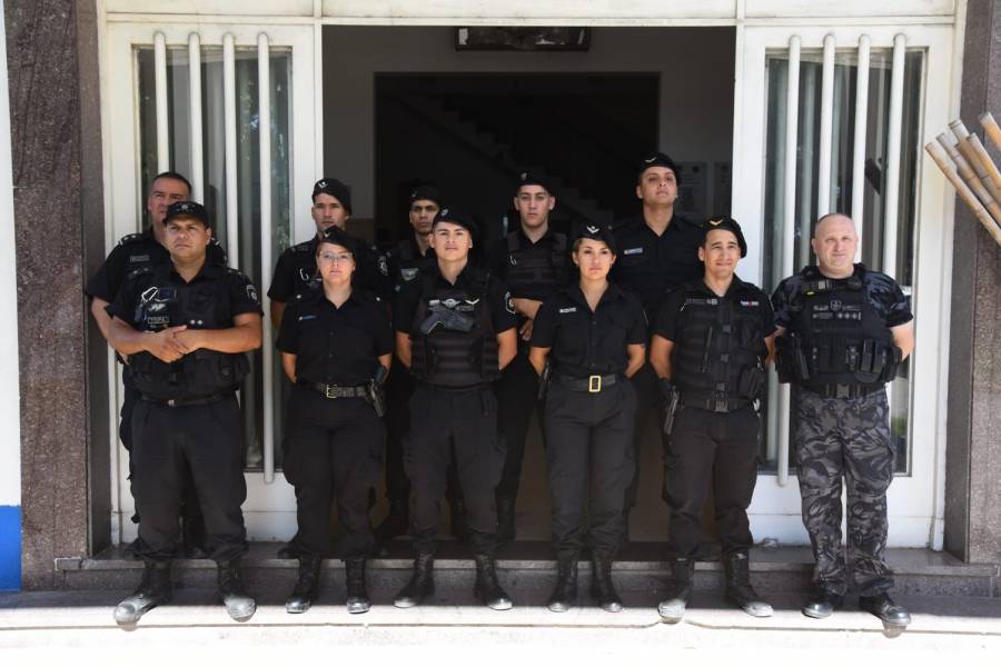 La policía secuestró 230 ladrillos de marihuana y 15 envoltorios de cocaína