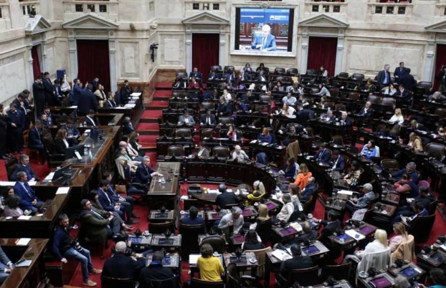 Comenzó la sesión en Diputados para tratar la ley ómnibus
