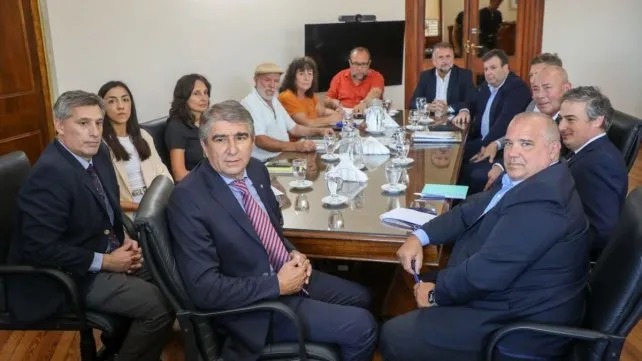 Este lunes habrá una nueva reunión tras el anuncio de gobierno de pagar el 14%
