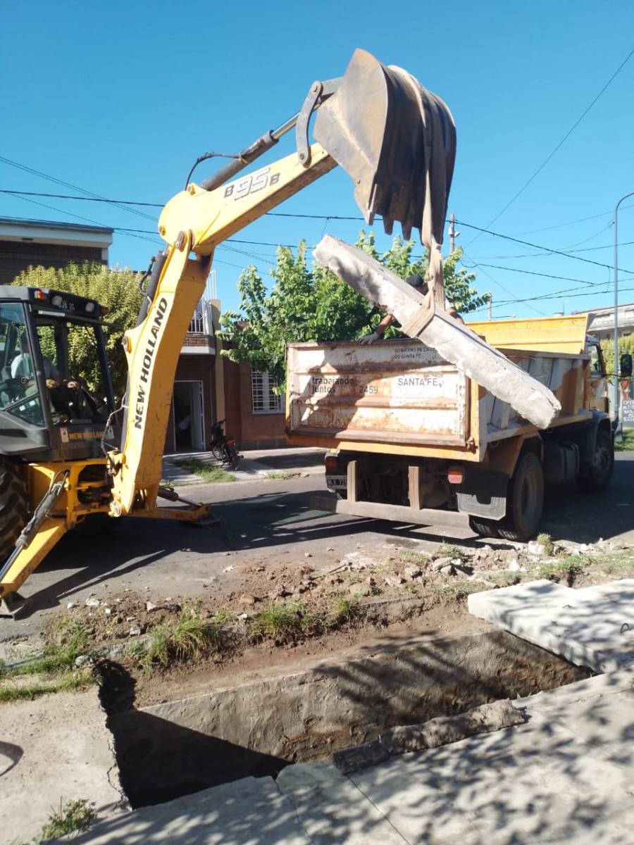 La Municipalidad profundiza los trabajos de desobstrucción y limpieza de desagües pluviales