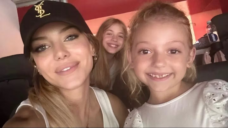 Porqué las hijas de Evangelina Anderson van al colegio en verano