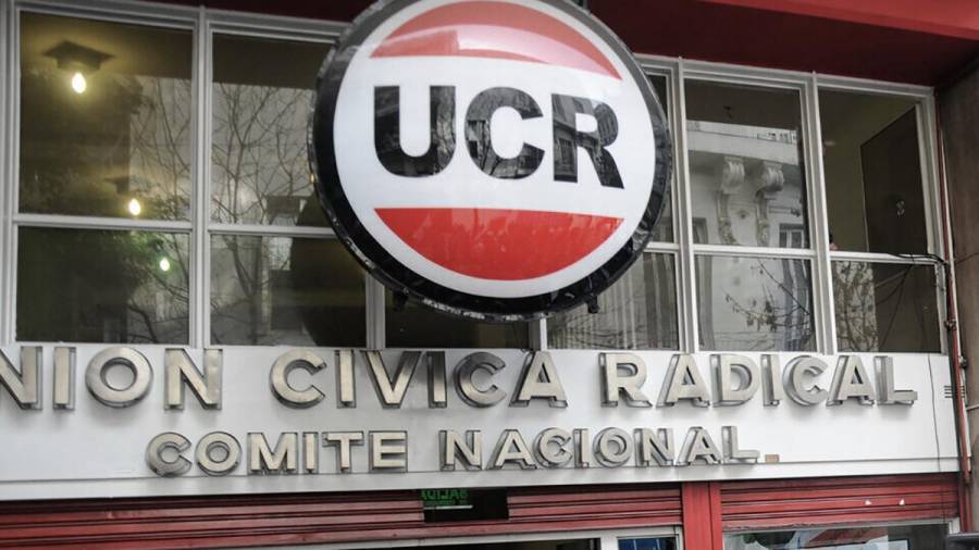 La UCR llamó a 