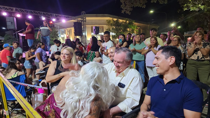 Carnavales 2024: el Senador Michlig participó junto a la intedente Dupouy 