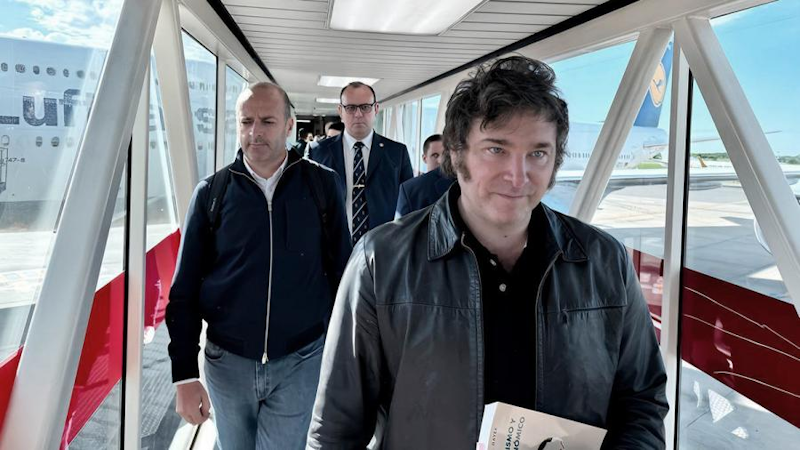 EE.UU: Milei diserta en una cumbre de conservadores