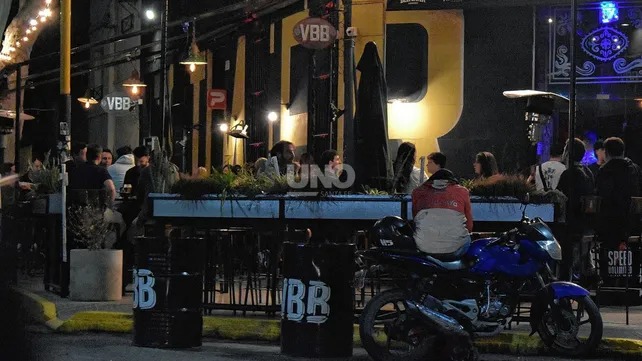 Bares de Santa Fe registran 40% menos de clientes respecto a diciembre y crecen los locales que evalúan cerrar