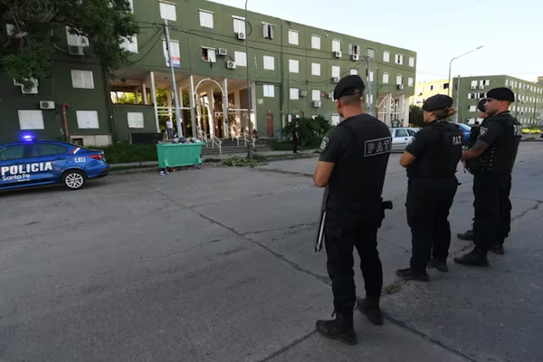 “Manda a matar gente al barrio desde la cárcel”: la interna de la barra de Colón