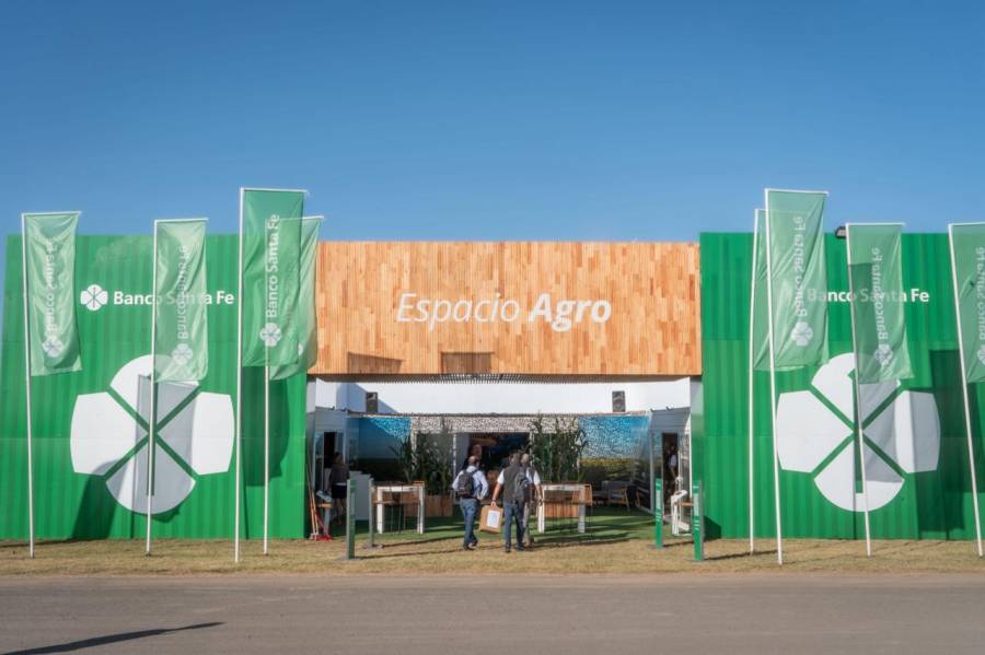 EXPOAGRO: Con una tasa del 67.4%, el Banco Santa Fe presentó la línea más baja para la compra de maquinaria