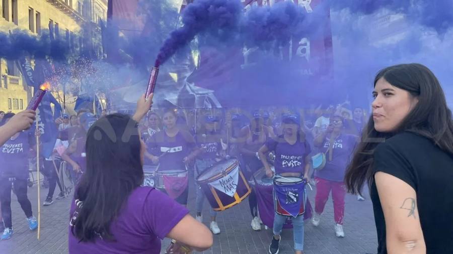Por el paro de colectivos, la marcha del 8M en Santa Fe se reprogramó para el lunes