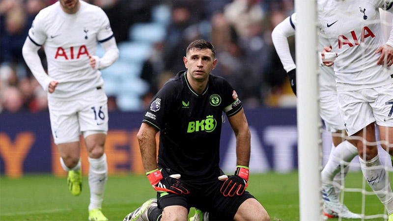 Dibu Martínez sufrió ante el Tottenham de Cuti Romero: goles del 4-0
