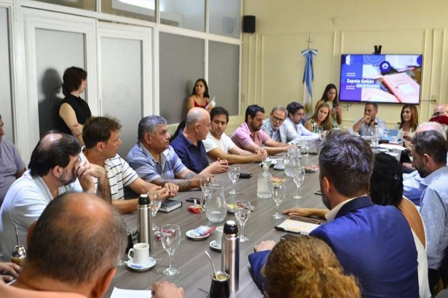 Avanza el debate por el horario corrido en el comercio santafesino