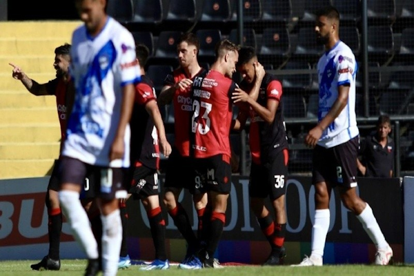 Copa Argentina: Newell ´s lo resolvió desde el banco y eliminó a Midland