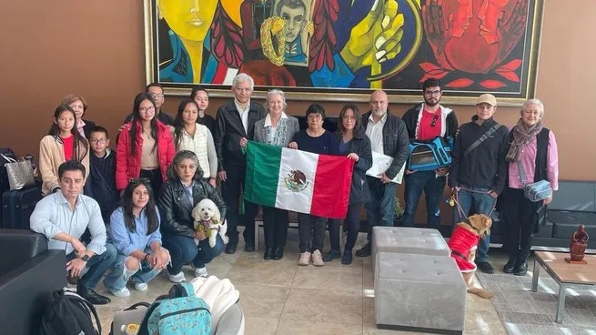 México retiró al personal diplomático y denunciará a Ecuador en la Corte Internacional