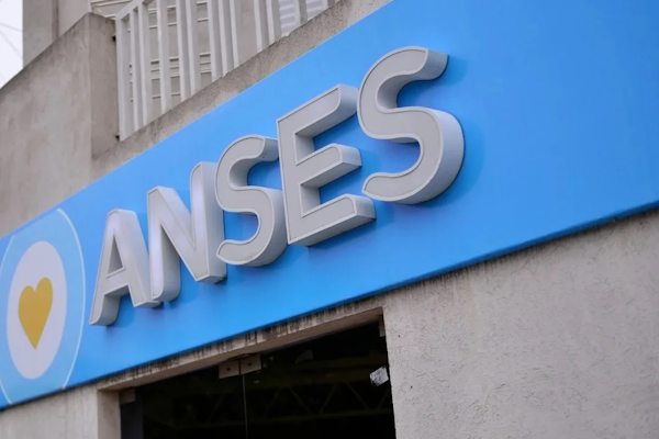 ANSES: cobros desde el lunes 15 de abril y fechas para segundo pago de jubilaciones