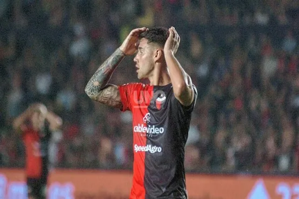 Colón pagó una parte de la deuda con José Neris y levantó una inhibición en FIFA