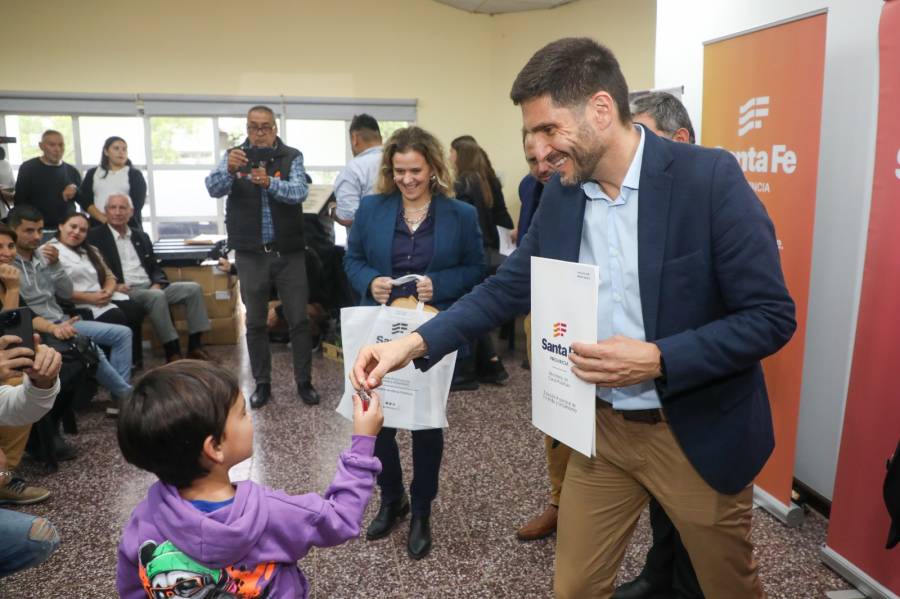 “Ordenamos el Estado para que Santa Fe se desarrolle, con más trabajo y crecimiento económico”