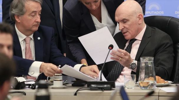 Ley Bases: el Gobierno cedió y quitó al Banco Nación de la lista de empresas a privatizar