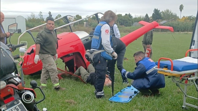 Pueblo Esther: dos heridos al estrellarse un helicóptero, entre ellos un avezado piloto policial