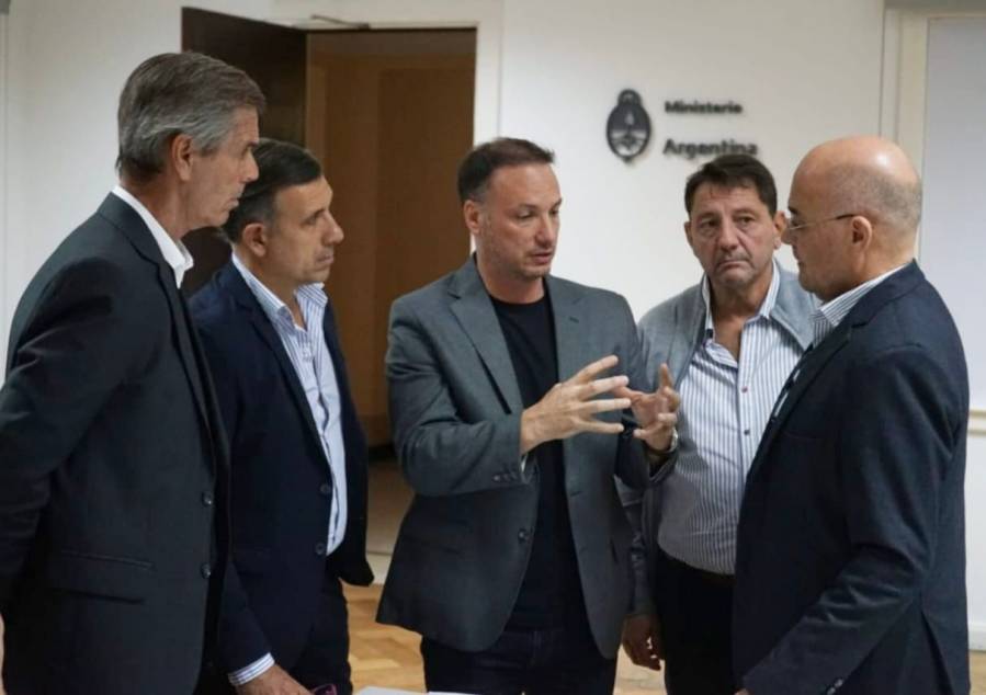 Autoridades nacionales y provinciales acordaron reactivar obras públicas que estaban paralizadas 